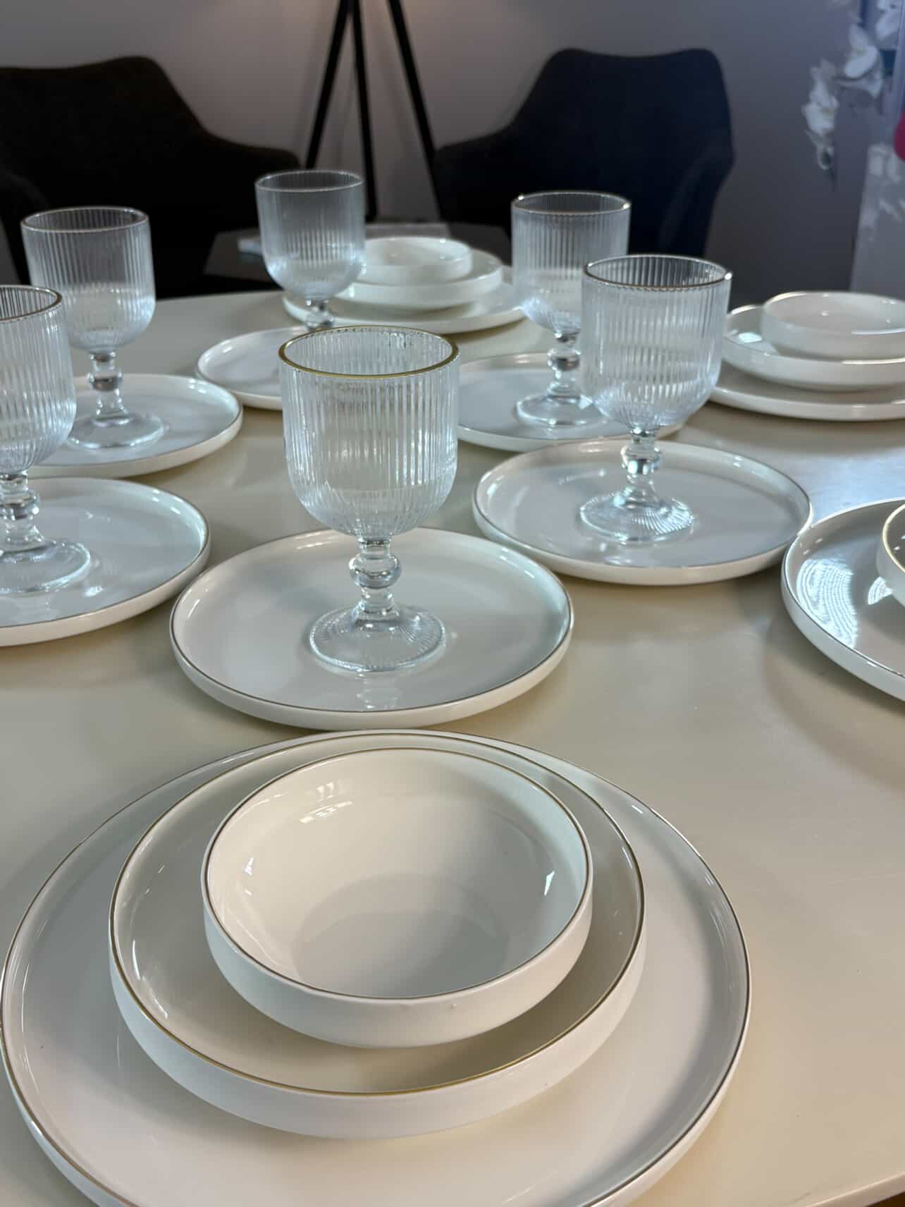 Service blanc en porcelaine ; FANGQI