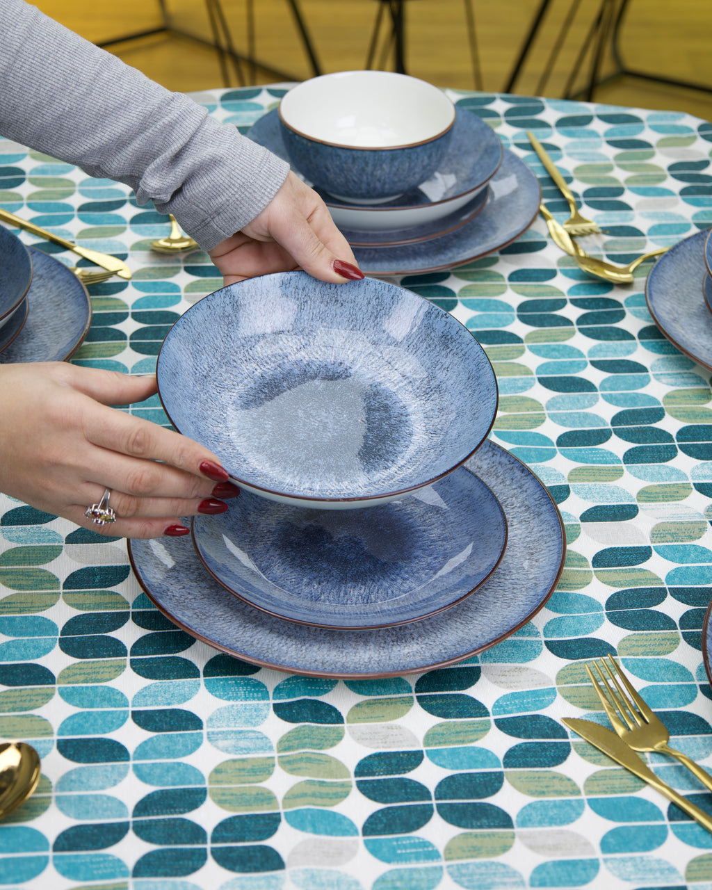 🔹 Service en Céramique Bleu – 24 Pièce