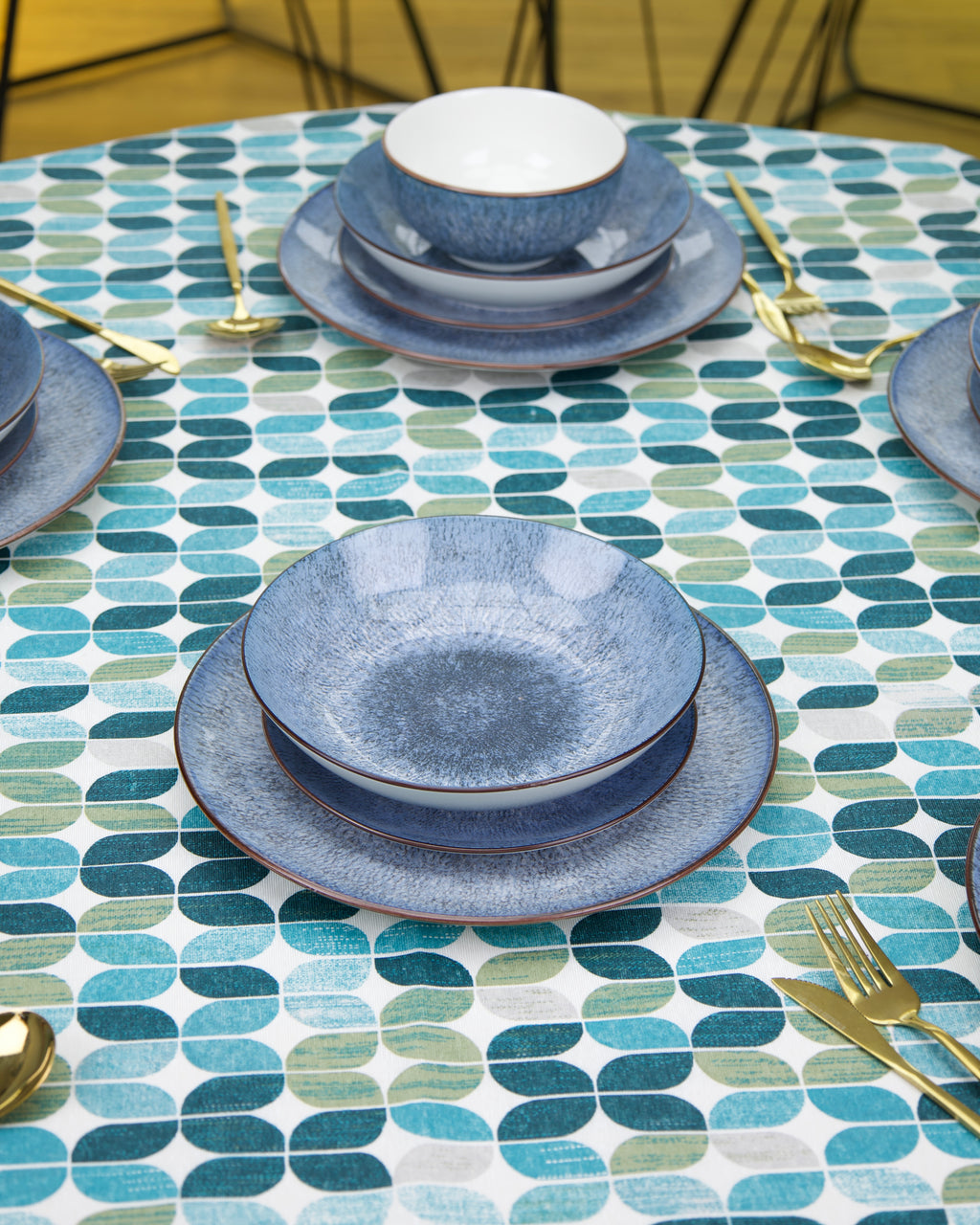 🔹 Service en Céramique Bleu – 24 Pièce