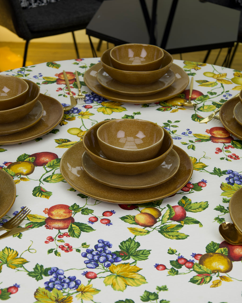 Service en Céramique Marron doré  – 24 Pièces