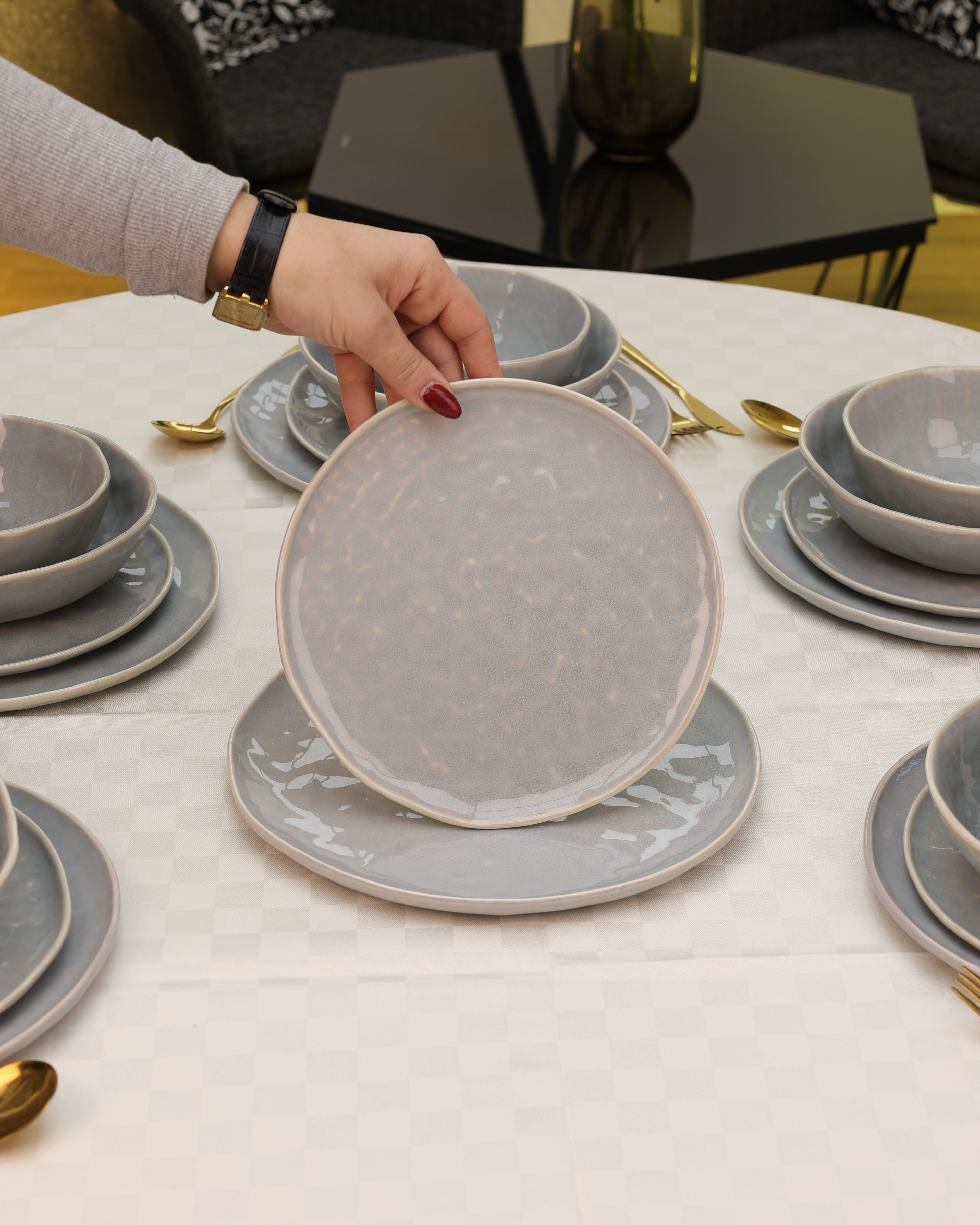 Service en Céramique Gris Doux – 24 Pièces