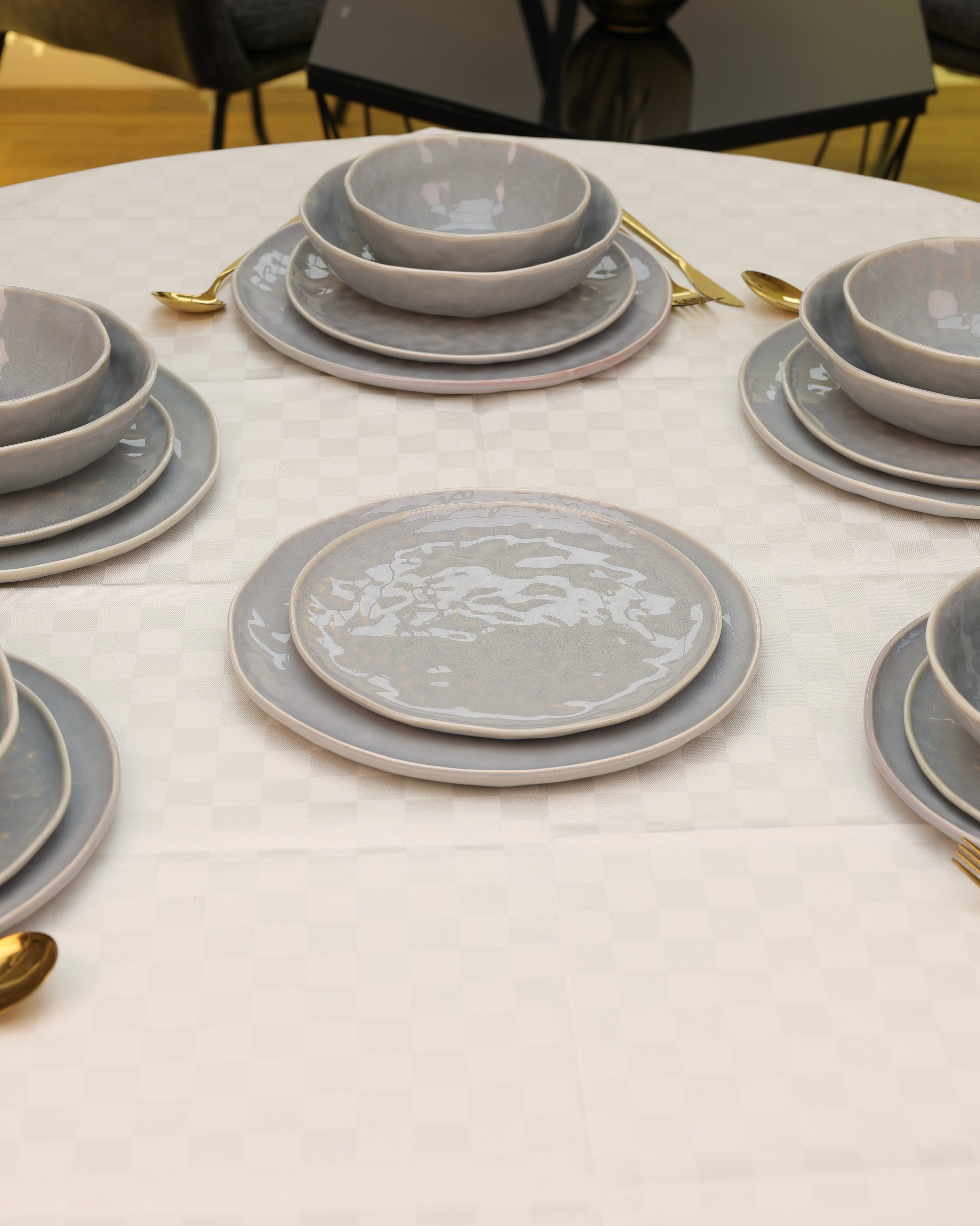 Service en Céramique Gris Doux – 24 Pièces