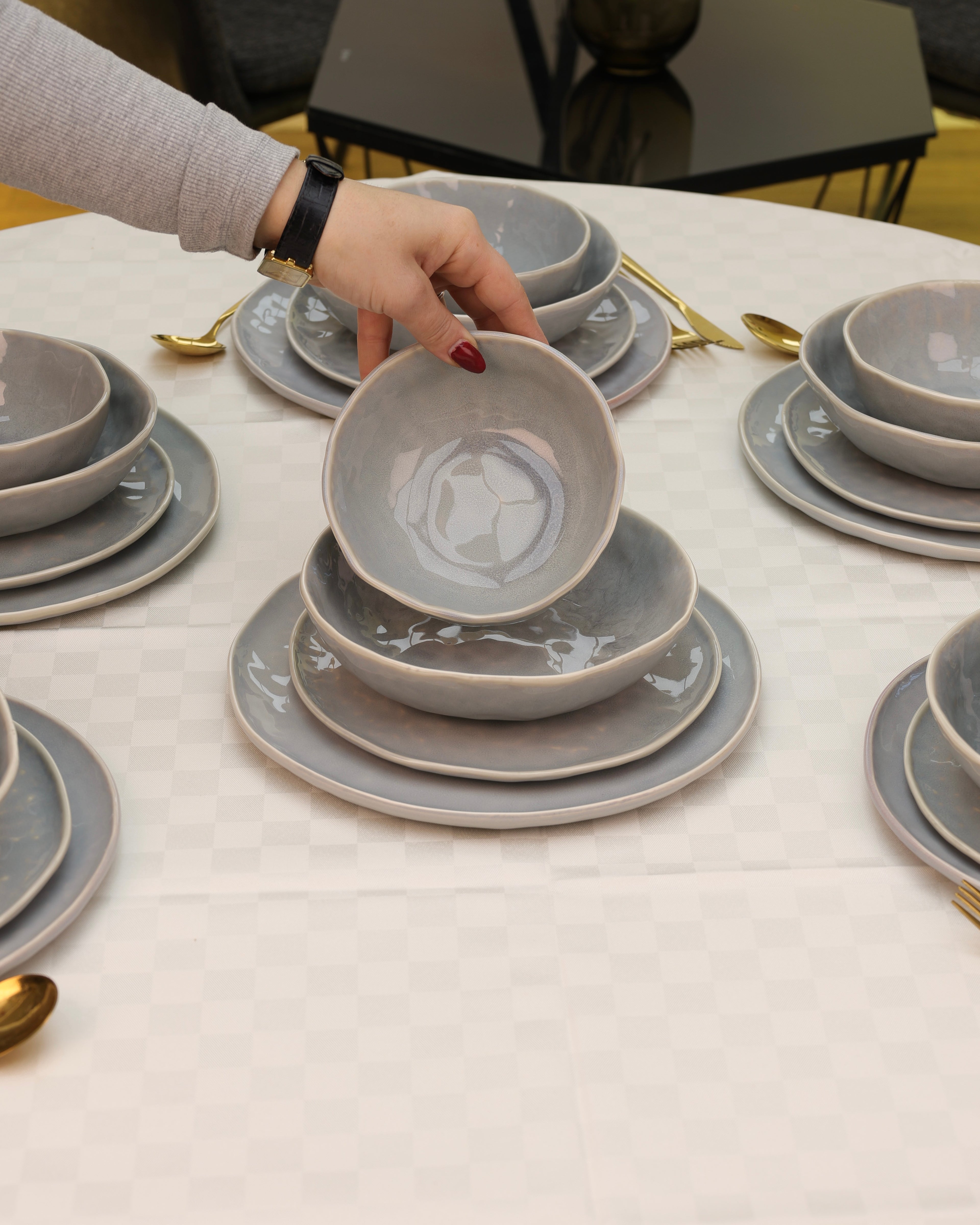 Service en Céramique Gris Doux – 24 Pièces