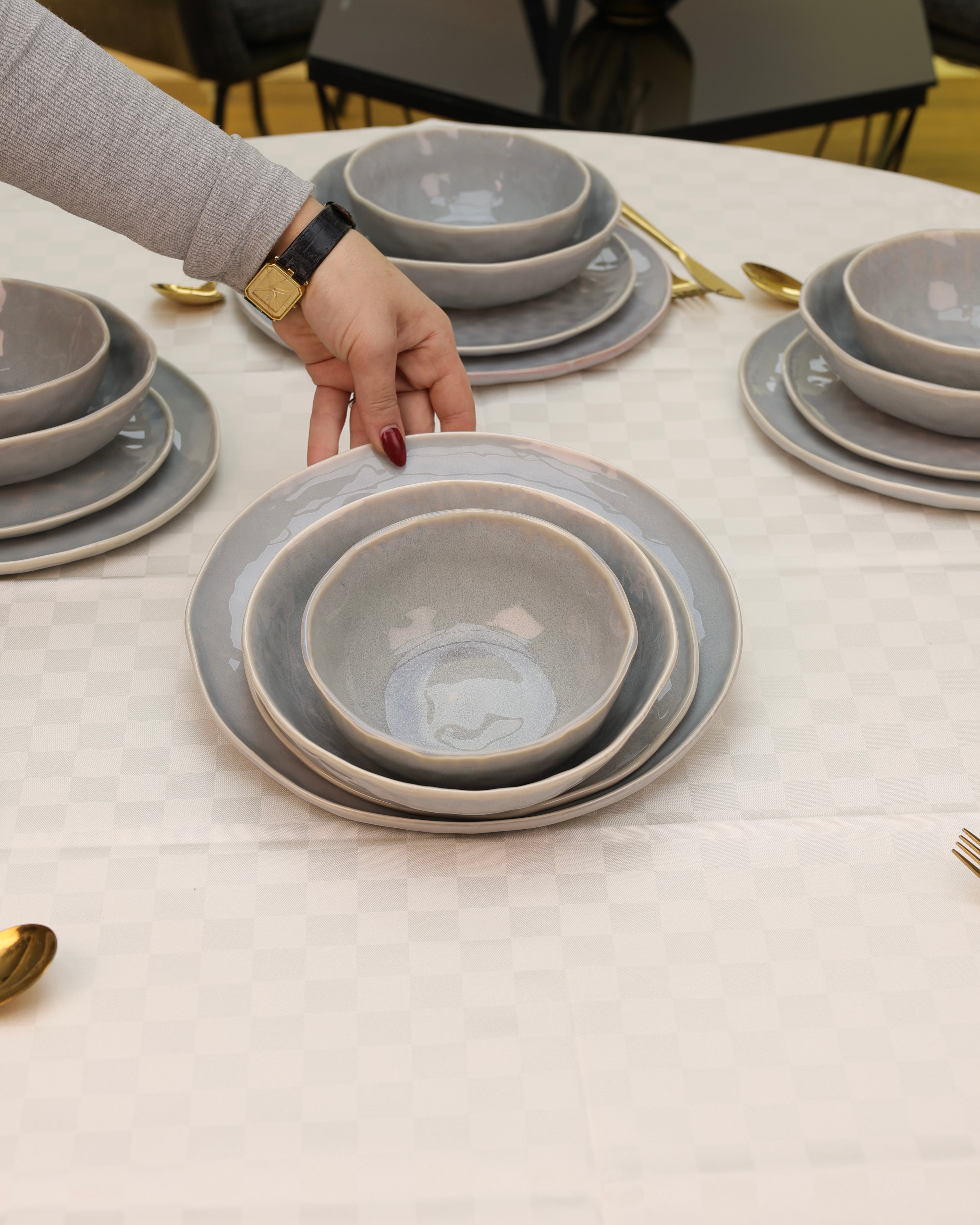 Service en Céramique Gris Doux – 24 Pièces