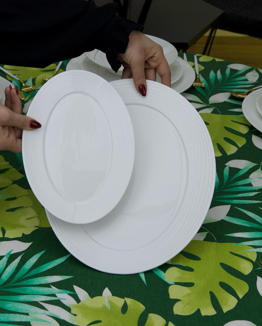 Service de Table en Porcelaine – 21 Pièces/ traits horizontaux