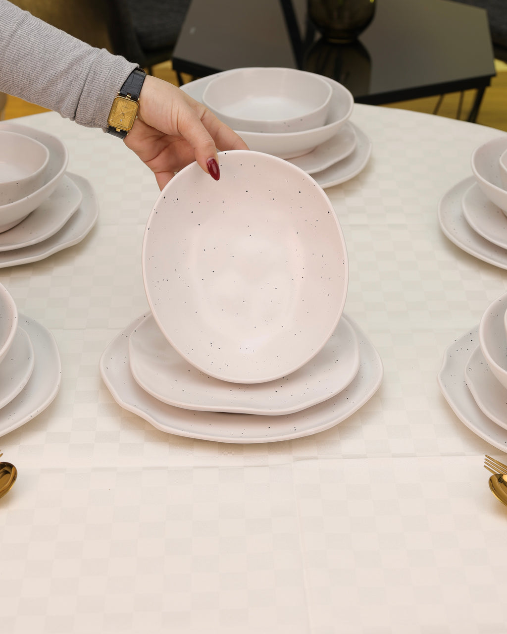 Service de Table en Céramique 24 Pièces — couleur écru moucheté (blanc m’neqet) 🍽️