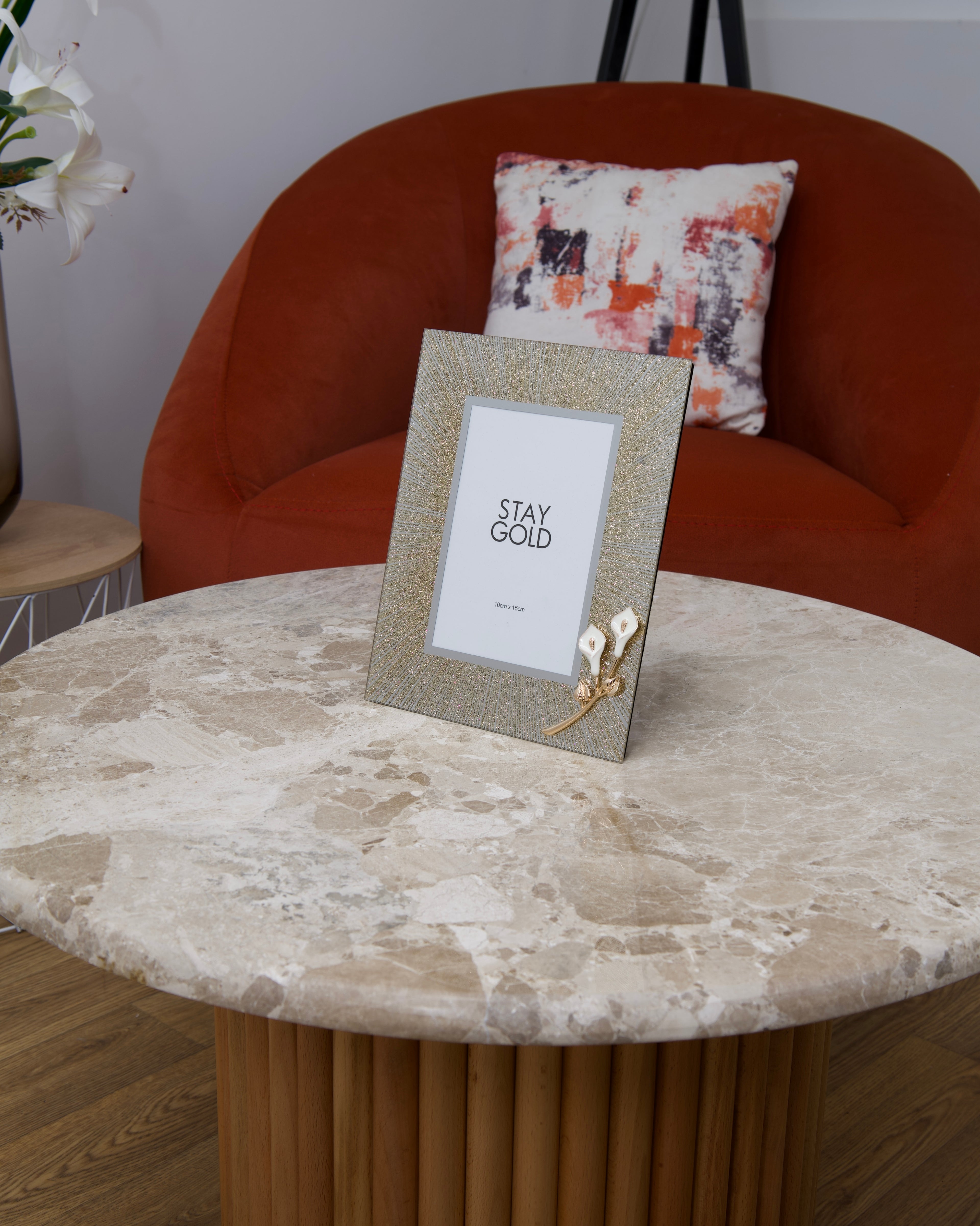 Lot de boîtes et cadre en verre miroir / Motif floral blanc et doré