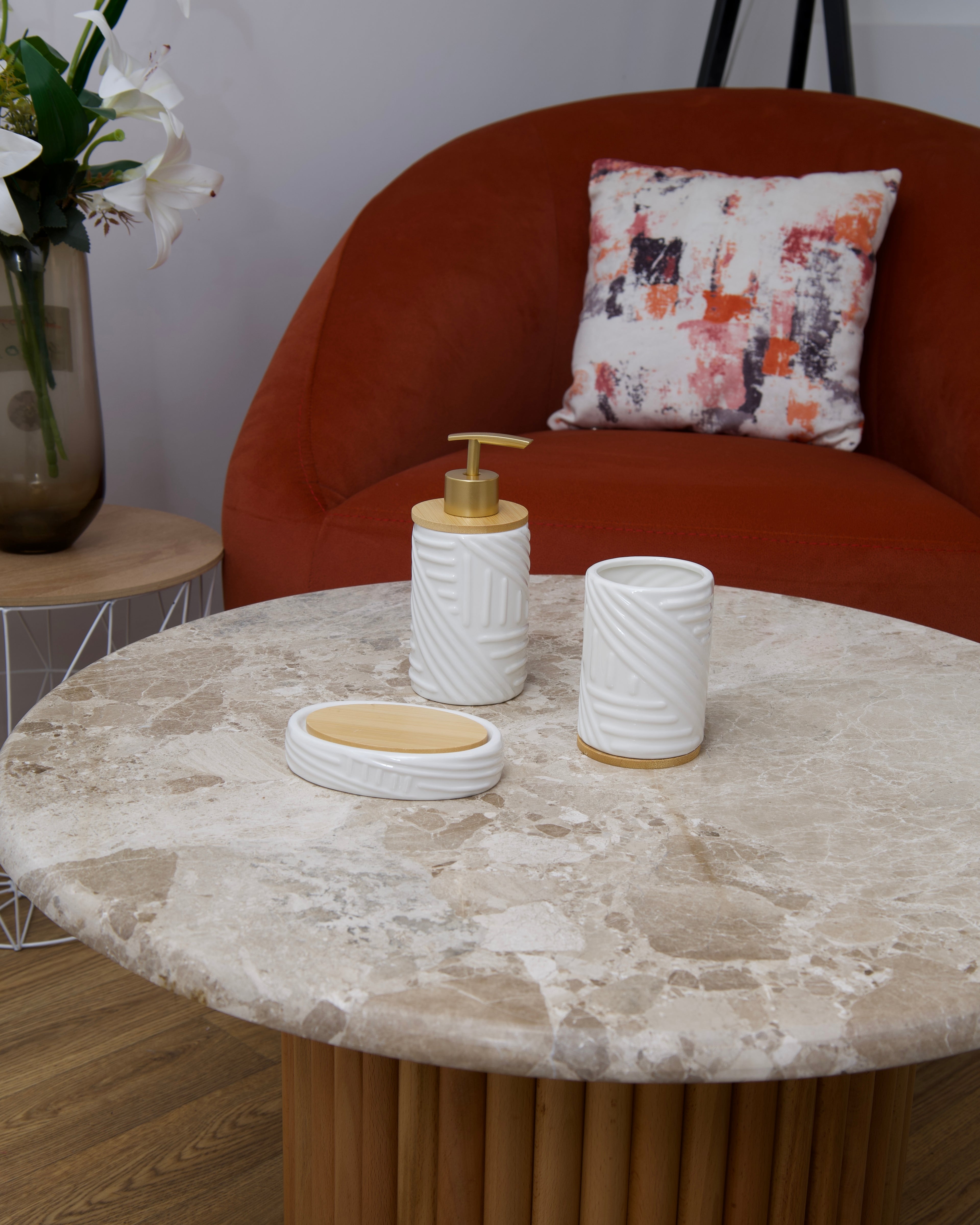 Set de salle de bain en céramique