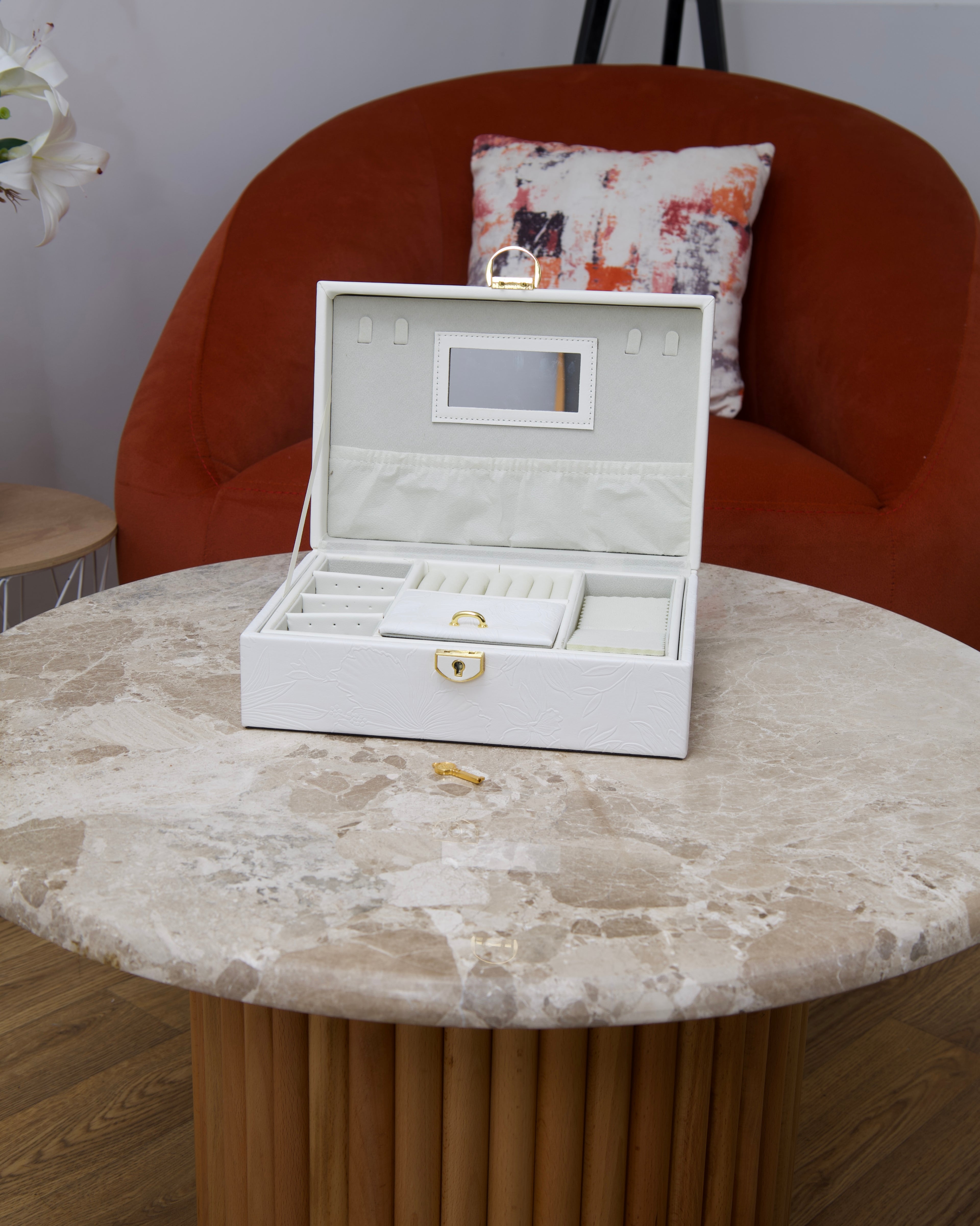 Boîte à bijoux motifs floraux - blanc