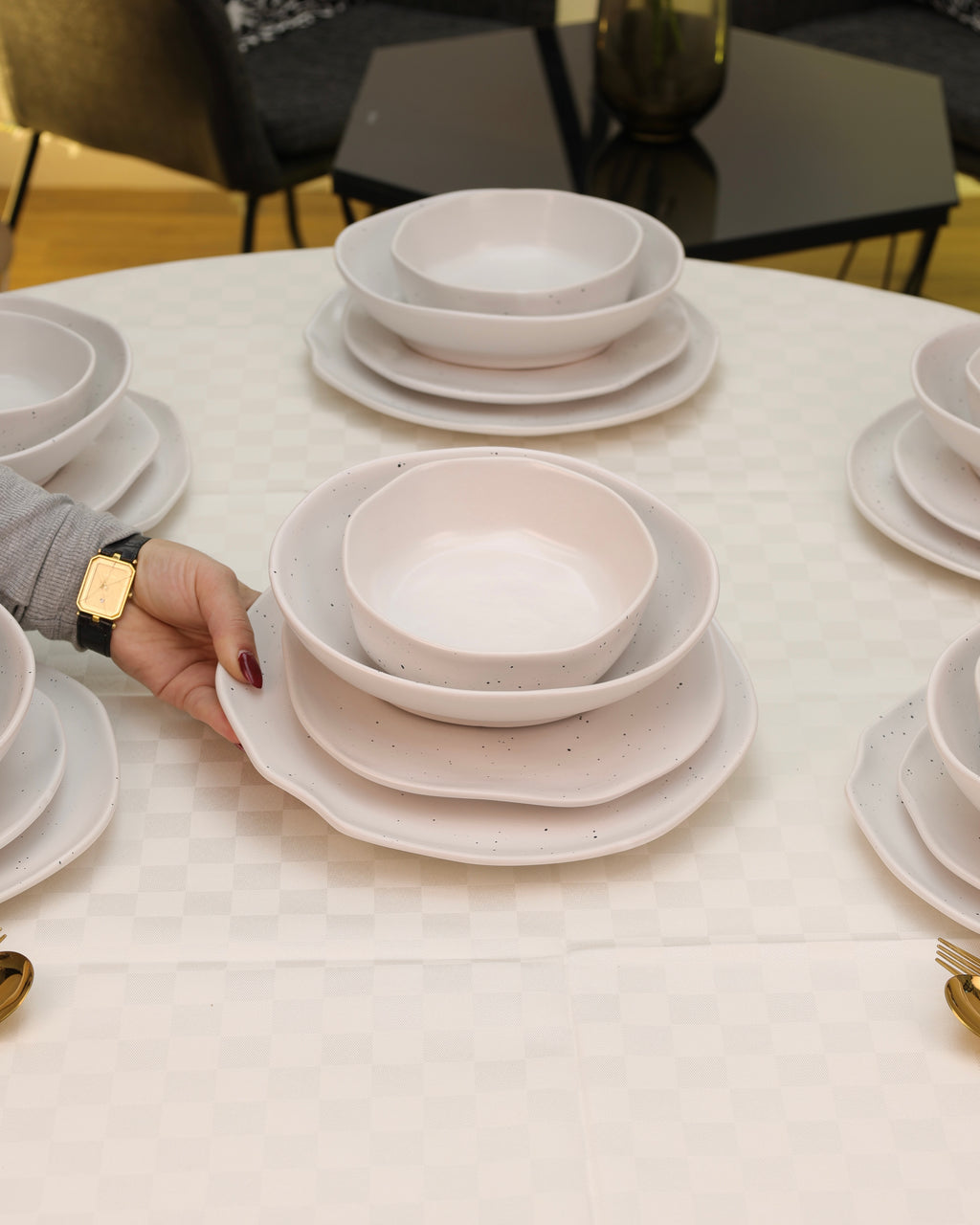 Service de Table en Céramique 24 Pièces — couleur écru moucheté (blanc m’neqet) 🍽️