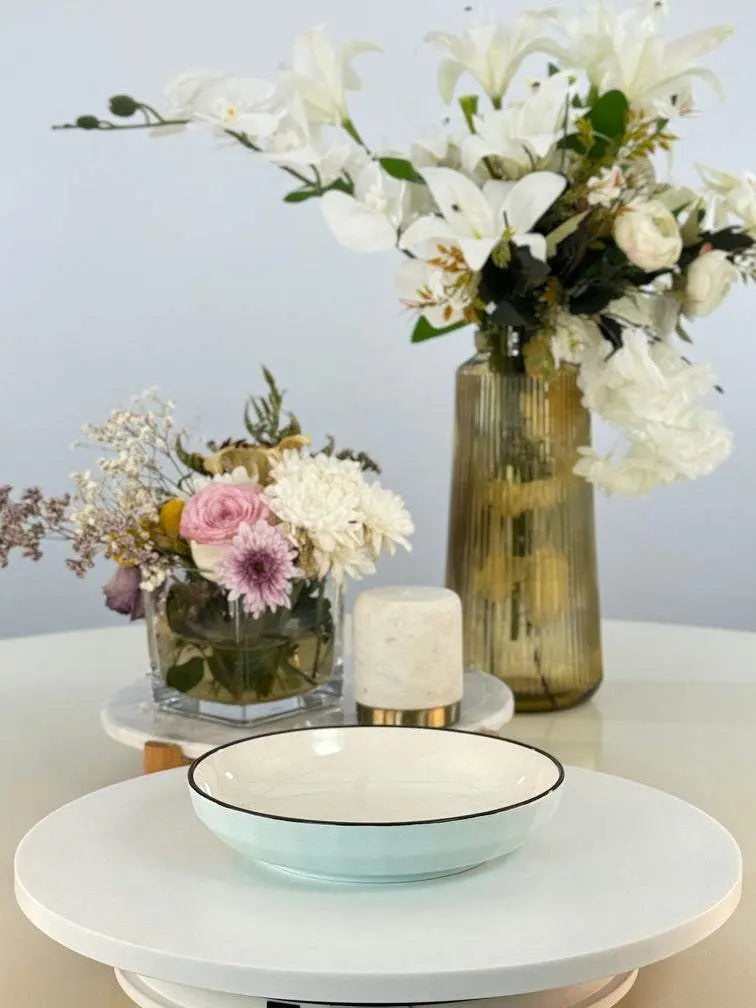 Bols+assiette 600 DA/personne  ROSE ou BLEU Bol brillant